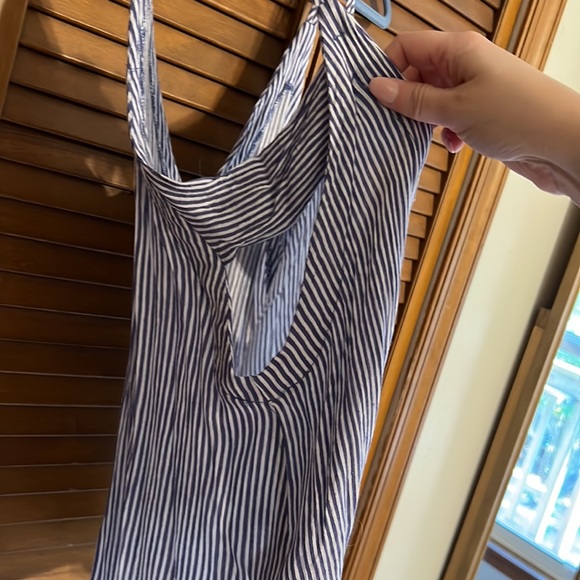 Lulus blue and white seersucker top - Picture 4 of 4